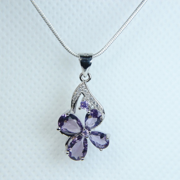 Jewelry - Sterling Silver Genuine Amethyst Flower Necklace